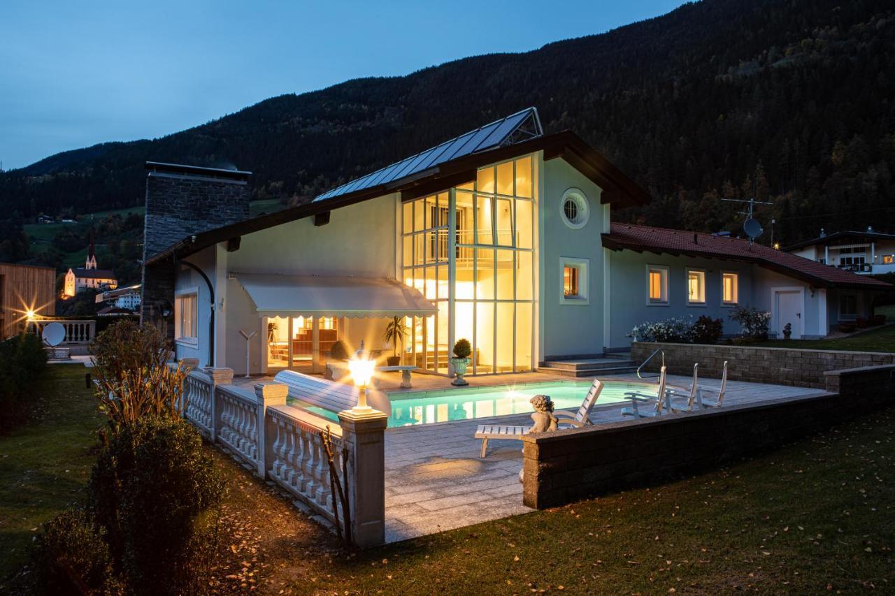 10 Villa *