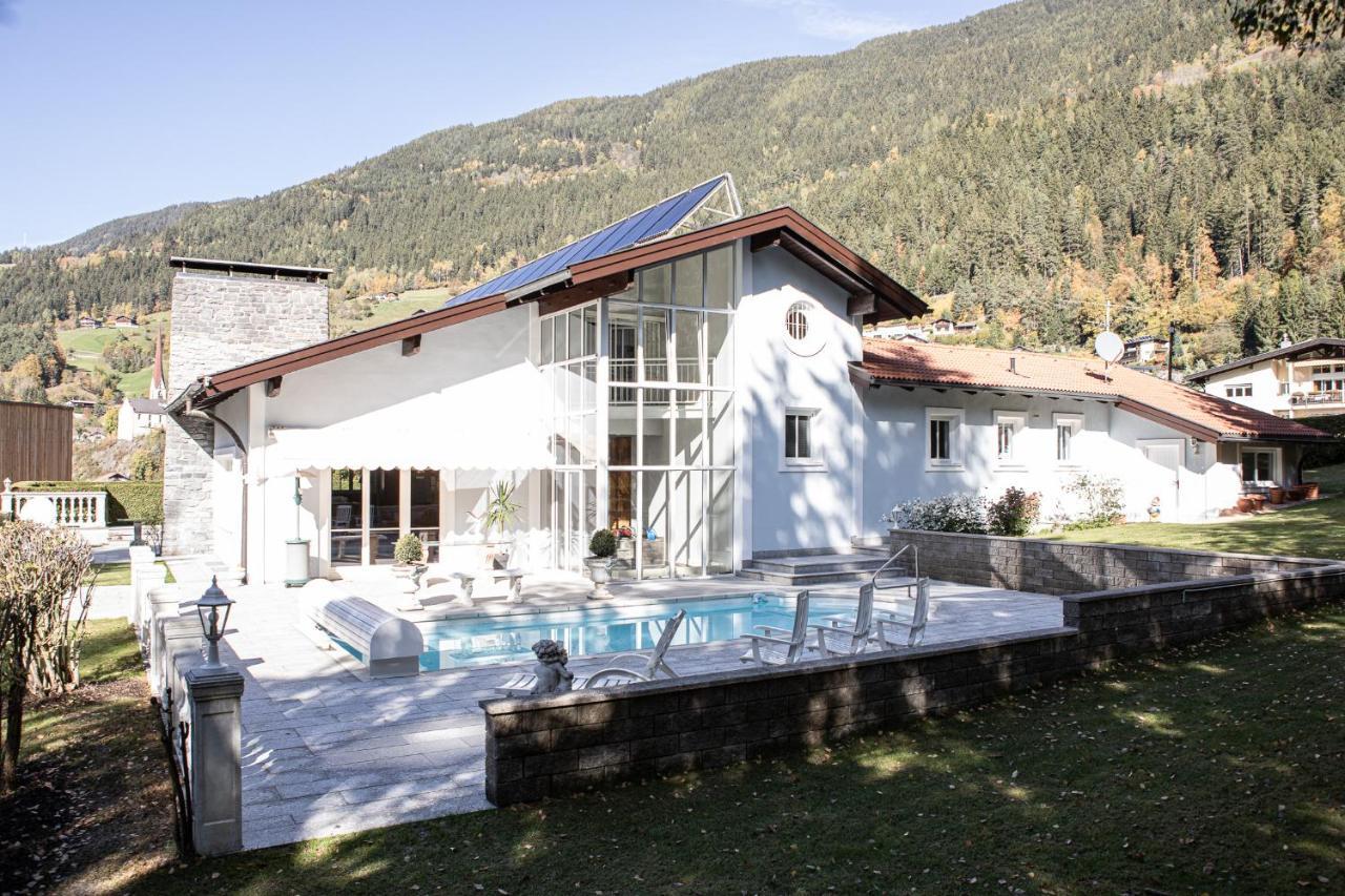 10 Villa